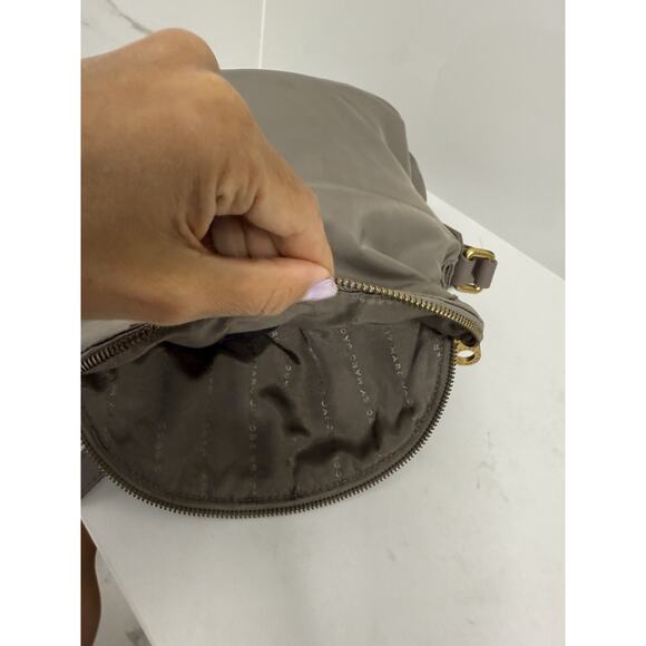 Marc Jacobs Preppy Natasha Nylon Crossbody Bag Beige Taupe Travel Lightweight - Picture 7 of 16
